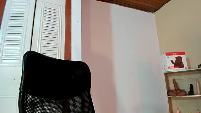 Violetta 0 online show from 11.05.25