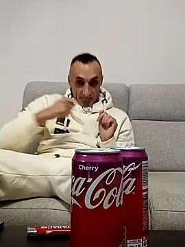 Snapshot of ANGELSANTAMARIA- chatting on 10.02.25 ANGELSANTAMARIA- online show from 10.02.25