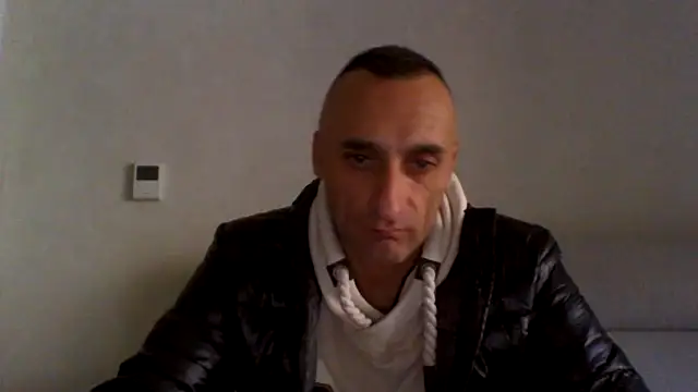 Snapshot of ANGELSANTAMARIA- chatting on 10.21.25 ANGELSANTAMARIA- online show from 10.21.25