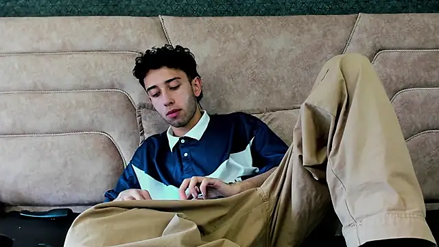 Snapshot of erickblaze_wm chatting on 02.06.25 erickblaze wm online show from 02.06.25