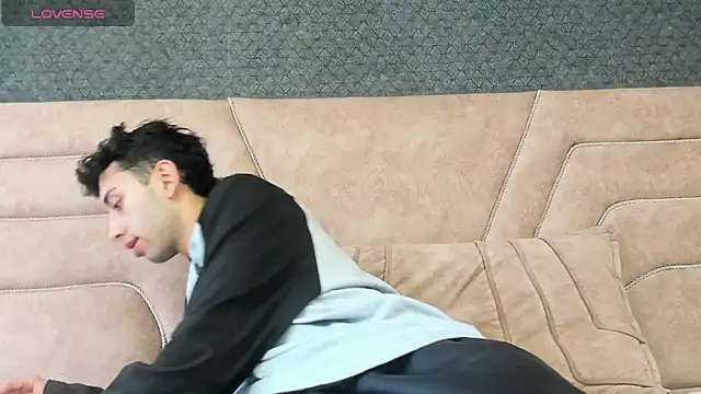 Snapshot of erickblaze_wm chatting on 02.15.25 erickblaze wm online show from 02.15.25