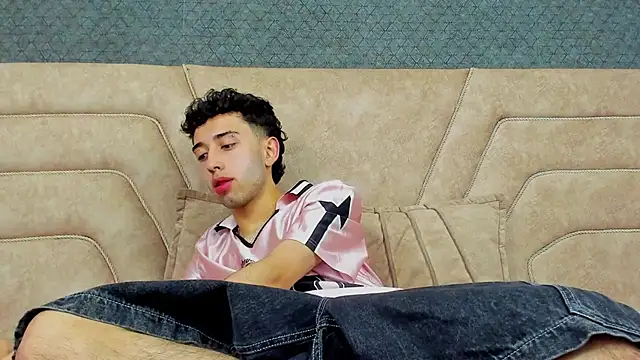 Snapshot of erickblaze_wm chatting on 02.22.25 erickblaze wm online show from 02.22.25