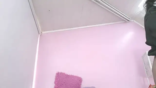 Snapshot of Hiyakasudere chatting on 01.19.26 Hiyakasudere online show from 01.19.26