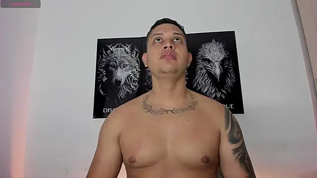 Snapshot of JohanSmith chatting on 09.10.25 JohanSmith online show from 09.10.25