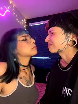 Snapshot of mavimist__ chatting on 10.26.25 mavimist online show from 10.26.25