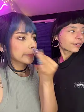 Snapshot of mavimist__ chatting on 11.29.25 mavimist online show from 11.29.25