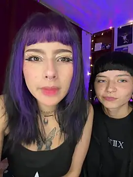 Snapshot of mavimist__ chatting on 02.15.26 mavimist online show from 02.15.26