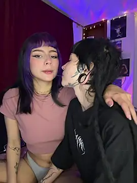 Snapshot of mavimist__ chatting on 02.19.26 mavimist online show from 02.19.26