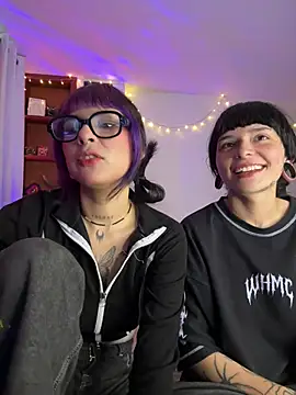 Snapshot of mavimist__ chatting on 03.15.26 mavimist online show from 03.15.26