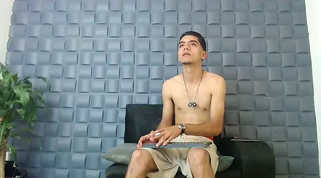 Snapshot of HotDirty_Couple chatting on 03.21.25 HotDirty Couple online show from 03.21.25