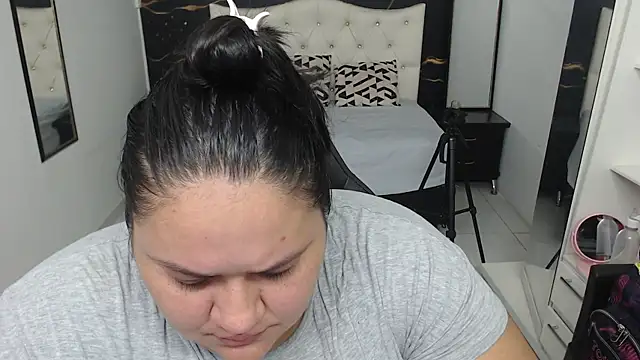 Snapshot of Aaliyah11 chatting on 09.15.25 Aaliyah11 online show from 09.15.25