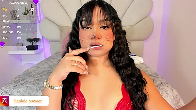 Snapshot of Danielaangelina chatting on 11.01.25 Danielaangelina online show from 11.01.25