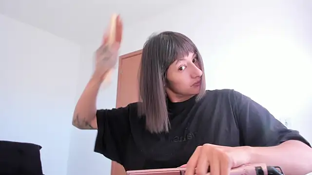 Snapshot of ggor4w33 chatting on 10.22.25 ggor4w33 online show from 10.22.25