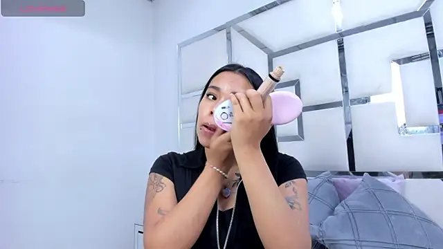 ZoeWan69 online show from 03.07.26