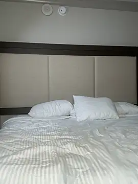 Snapshot of IndigoMystique chatting on 12.14.25 IndigoMystique online show from 12.14.25