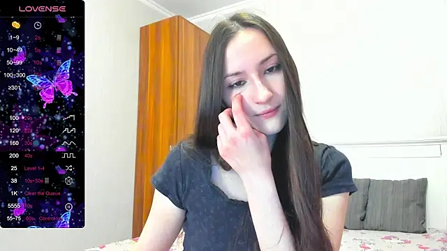 Snapshot of Cute__Nana chatting on 04.22.26 Cute Nana online show from 04.22.26