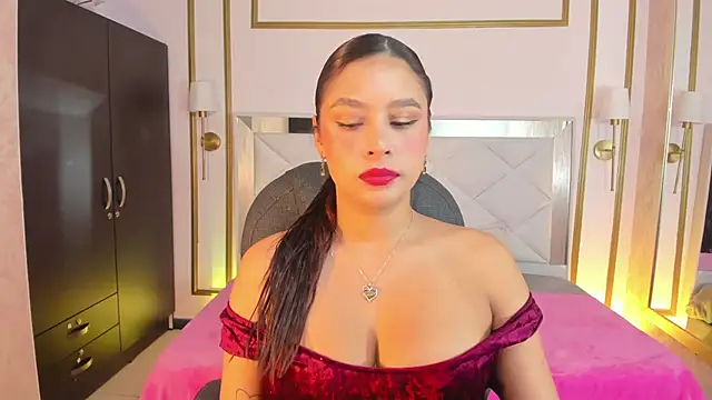 Snapshot of victoria__Smith chatting on 11.22.25 victoria Smith online show from 11.22.25