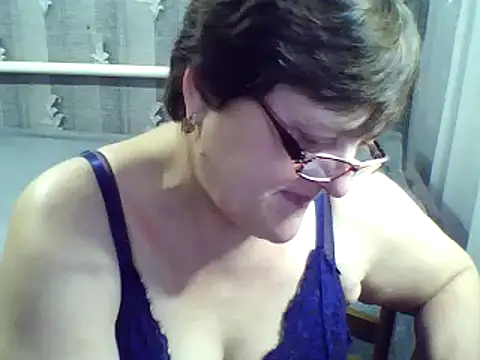 Snapshot of ElzaJewel chatting on 02.20.25 ElzaJewel online show from 02.20.25