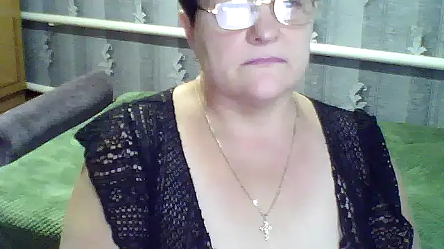 Snapshot of ElzaJewel chatting on 09.14.25 ElzaJewel online show from 09.14.25