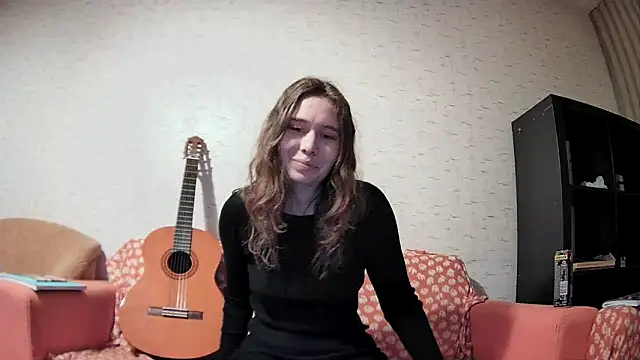 Snapshot of girliemilk chatting on 02.15.25 girliemilk online show from 02.15.25