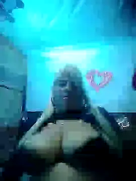 Snapshot of BonniAdams chatting on 02.05.25 BonniAdams online show from 02.05.25