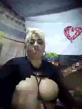 Snapshot of BonniAdams chatting on 02.09.25 BonniAdams online show from 02.09.25