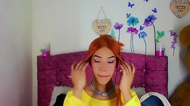 Snapshot of Khloe_Leal chatting on 03.16.25 Khloe Leal online show from 03.16.25