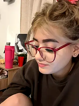 akirahattori online show from 10.10.25