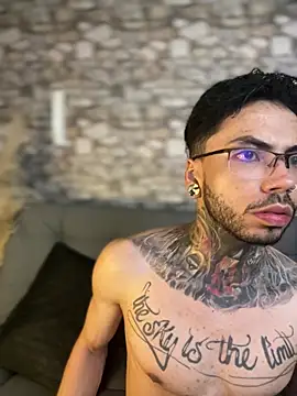 Walker Thomas1 online show from 02.24.25