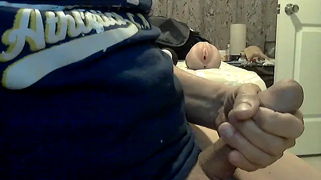 Snapshot of Enrimas1210 chatting on 02.18.25 Enrimas1210 online show from 02.18.25