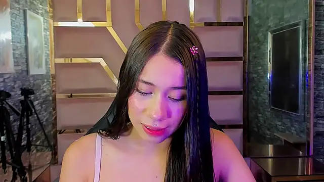 BarbieGirl    online show from 03.13.25