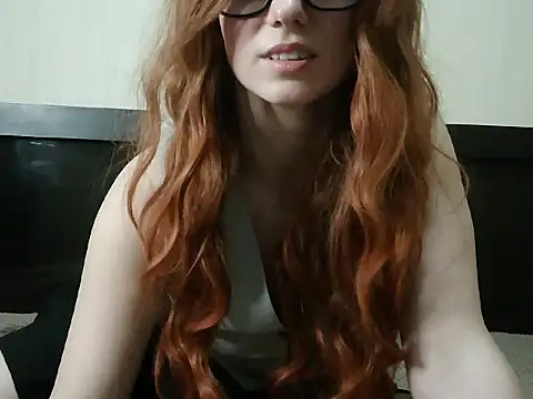 Snapshot of _AliceOwen_ chatting on 02.03.25 AliceOwen online show from 02.03.25