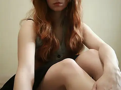 Snapshot of _AliceOwen_ chatting on 02.26.25 AliceOwen online show from 02.26.25