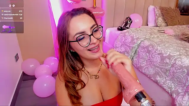 Snapshot of JessyCream chatting on 02.16.25 JessyCream online show from 02.16.25