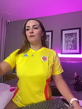 Snapshot of JessyCream chatting on 03.20.25 JessyCream online show from 03.20.25