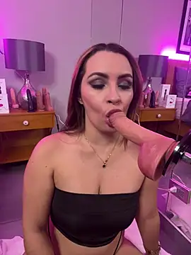 Snapshot of JessyCream chatting on 03.22.25 JessyCream online show from 03.22.25