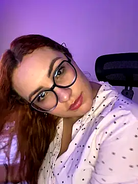 Snapshot of JessyCream chatting on 09.25.25 JessyCream online show from 09.25.25