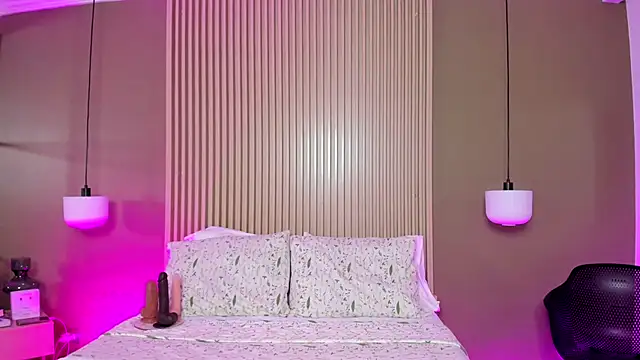 Snapshot of JessyCream chatting on 10.11.25 JessyCream online show from 10.11.25