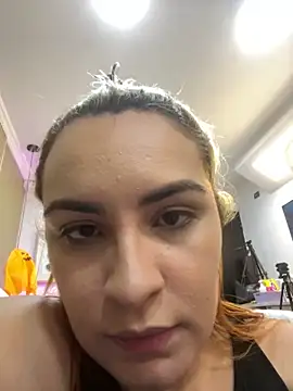 Snapshot of JessyCream chatting on 10.29.25 JessyCream online show from 10.29.25