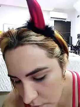 Snapshot of JessyCream chatting on 10.30.25 JessyCream online show from 10.30.25