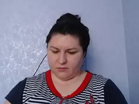 KiraSwee online show from 03.06.25