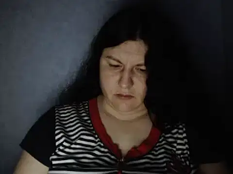 KiraSwee online show from 03.06.25