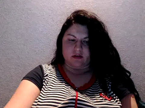 KiraSwee online show from 03.21.25