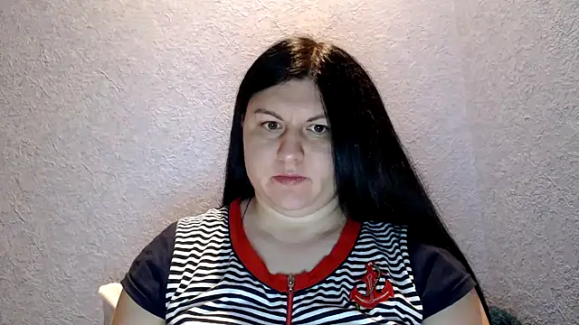 KiraSwee online show from 09.12.25