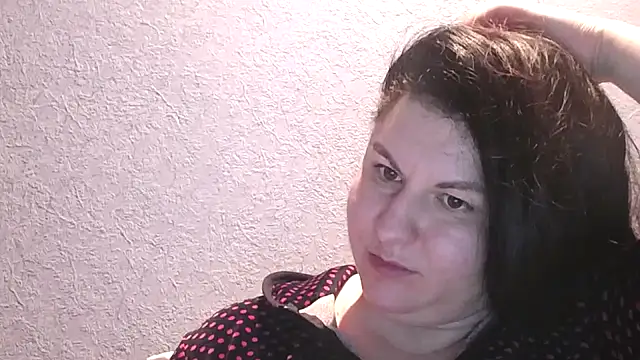 KiraSwee online show from 11.30.25