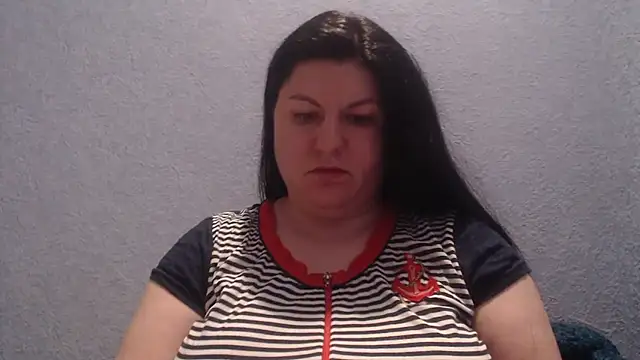 KiraSwee online show from 12.22.25