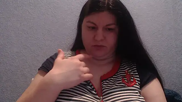 KiraSwee online show from 01.18.26