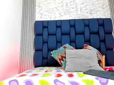 Ashlyaurora online show from 02.14.25