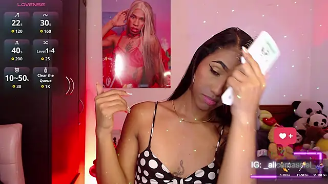 Snapshot of Alissemasiel chatting on 01.13.26 Alissemasiel online show from 01.13.26