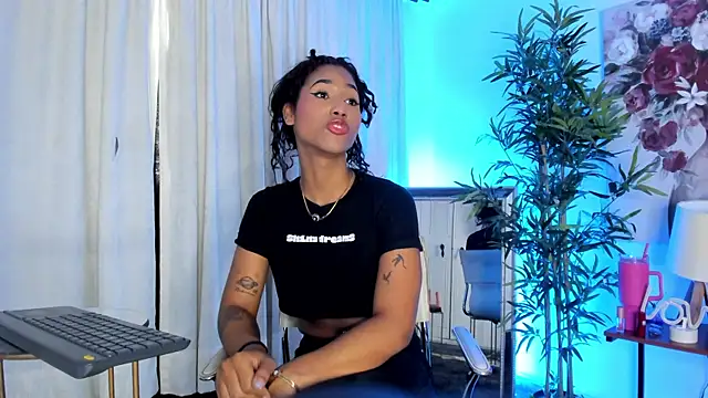 Snapshot of Alissemasiel chatting on 06.10.26 Alissemasiel online show from 06.10.26